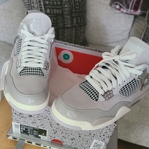 Women's Jordan 4 Retro